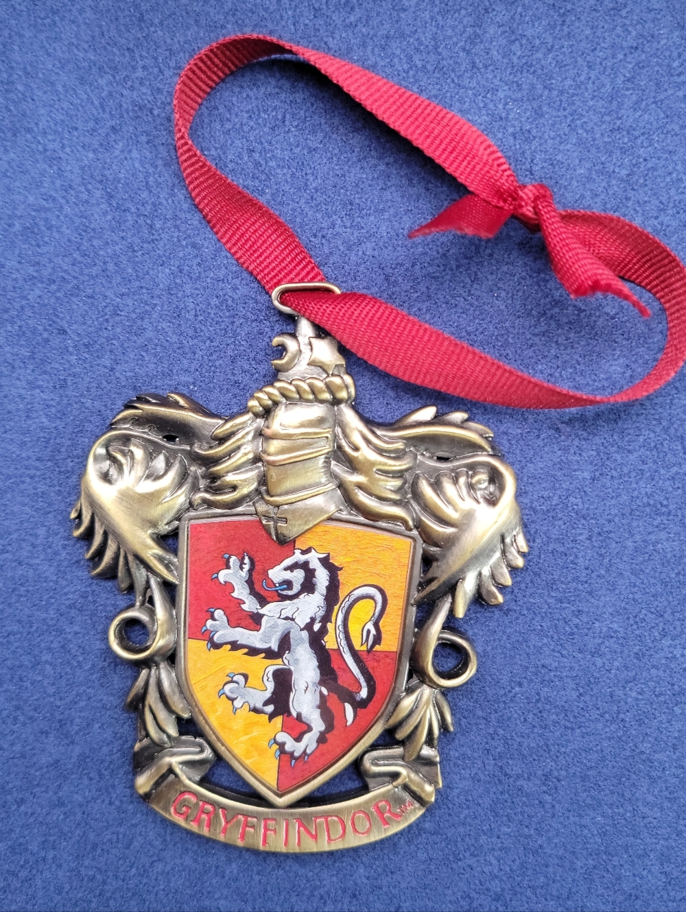 Harry Potter Noble Collection Gryffindor House Crest Hogwarts Christmas Ornament